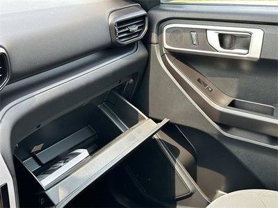 2023 Ford Explorer Base