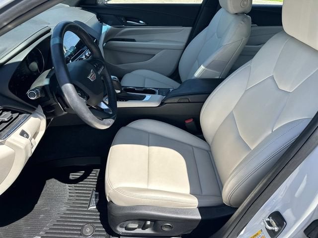 2023 Cadillac CT4 Luxury