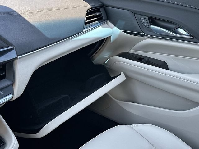 2023 Cadillac CT4 Luxury
