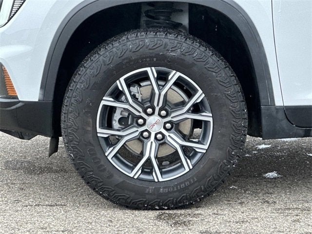 2025 GMC Acadia AT4