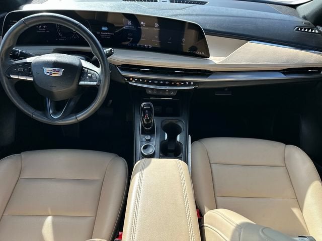 2024 Cadillac XT4 Luxury