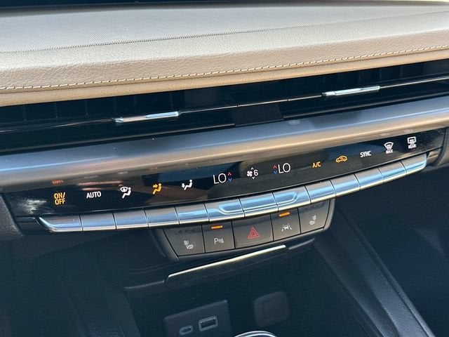2024 Cadillac XT4 Luxury