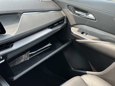 2024 Cadillac XT4 Premium Luxury