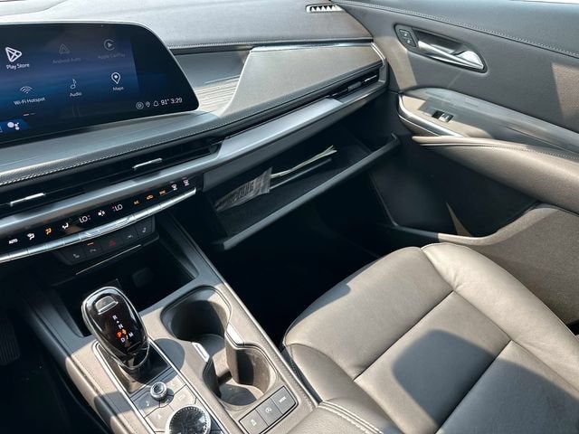2024 Cadillac XT4 Premium Luxury