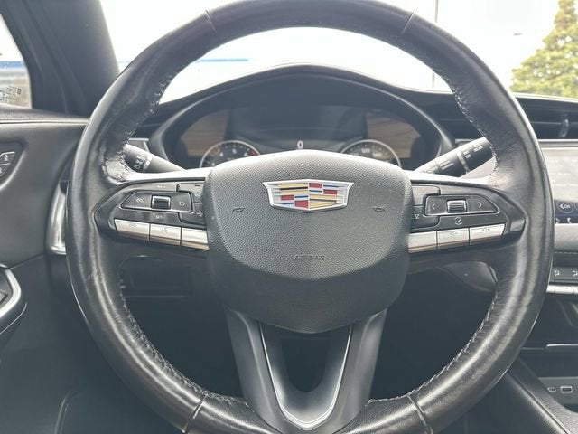 2023 Cadillac XT4 Premium Luxury