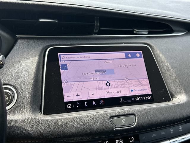 2023 Cadillac XT4 Premium Luxury