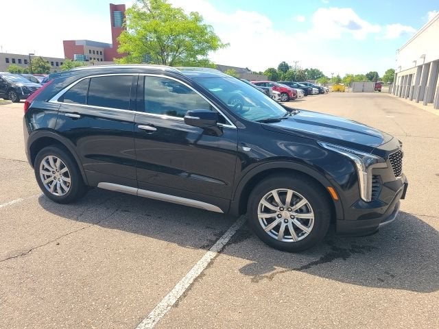 2023 Cadillac XT4 Premium Luxury