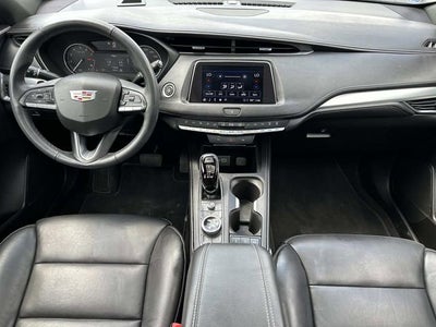 2023 Cadillac XT4 Premium Luxury