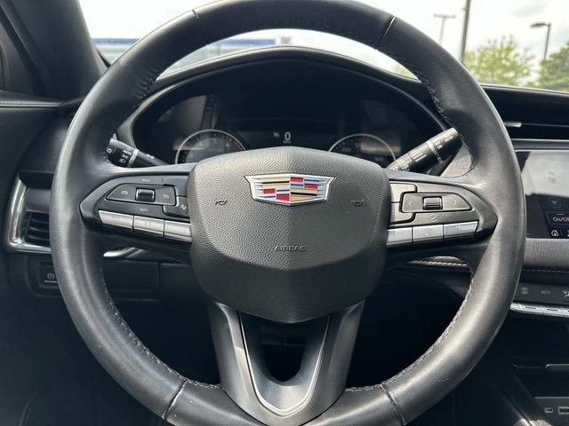 2023 Cadillac XT4 Premium Luxury