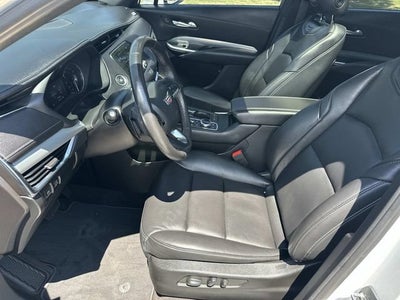 2023 Cadillac XT4 Premium Luxury