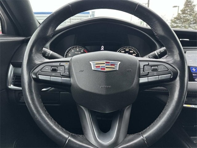 2022 Cadillac XT4 Premium Luxury