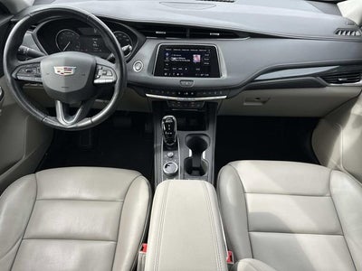 2023 Cadillac XT4 Premium Luxury