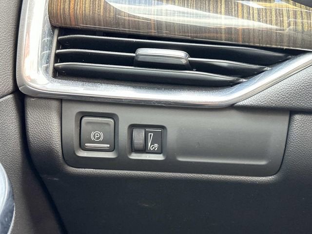 2020 Cadillac XT4 AWD Premium Luxury