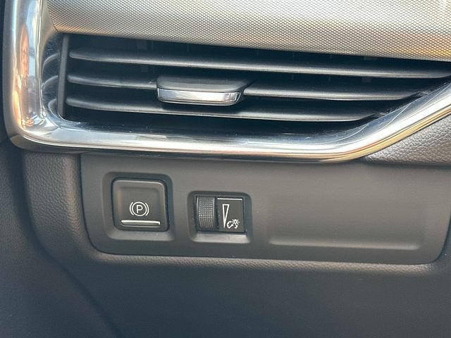 2023 Cadillac XT4 AWD Premium Luxury
