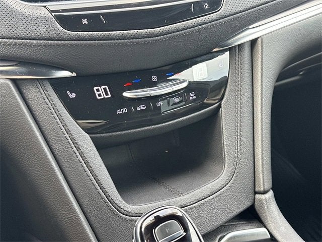 2023 Cadillac XT5 Luxury