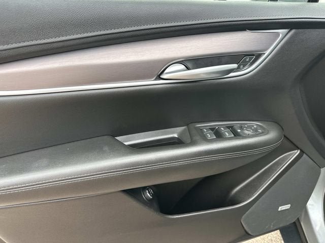 2023 Cadillac XT5 Luxury