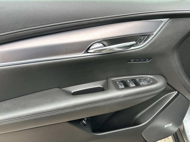 2024 Cadillac XT6 Luxury