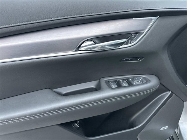 2025 Cadillac XT6 Luxury