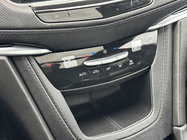 2024 Cadillac XT6 Luxury