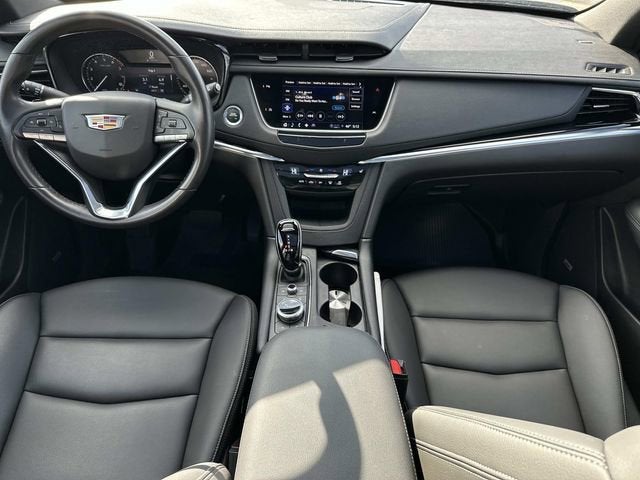 2024 Cadillac XT6 Luxury