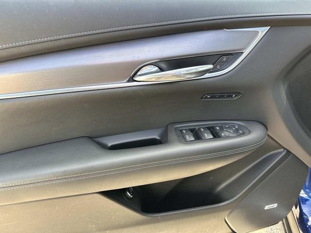 2024 Cadillac XT6 Luxury