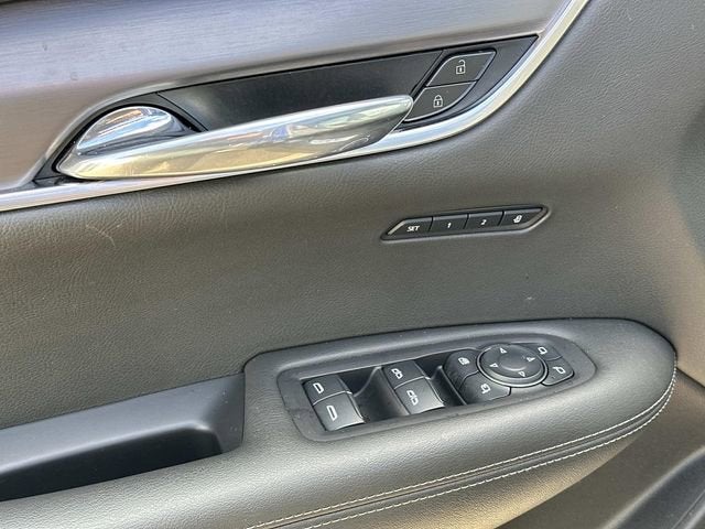 2024 Cadillac XT6 Luxury