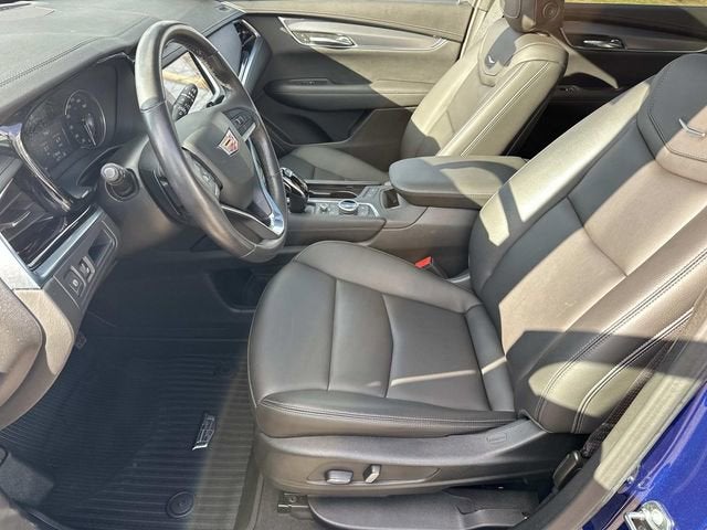 2024 Cadillac XT6 Luxury