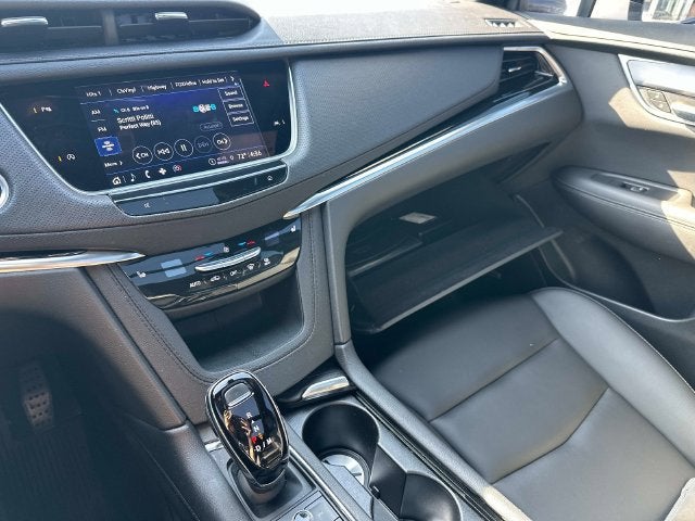 2024 Cadillac XT6 Luxury