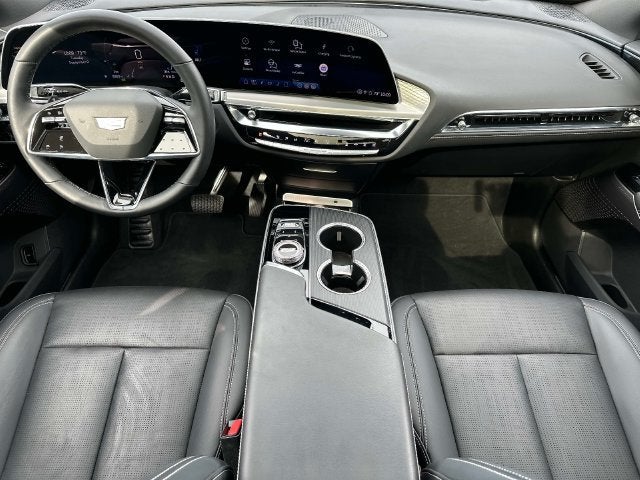 2024 Cadillac LYRIQ Luxury 1