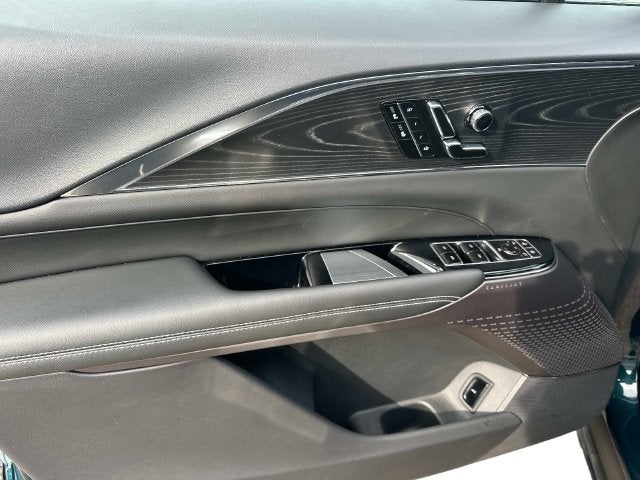 2024 Cadillac LYRIQ Luxury 1