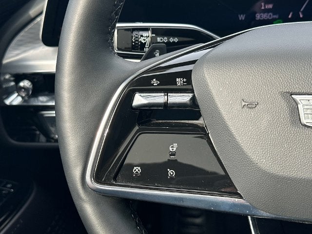 2024 Cadillac LYRIQ Luxury 1