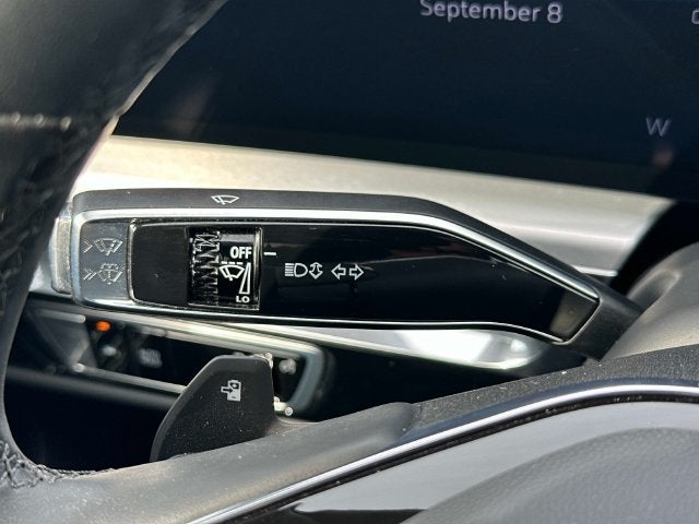2024 Cadillac LYRIQ Luxury 1