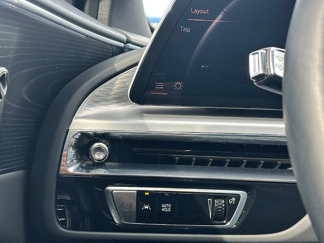 2024 Cadillac LYRIQ Luxury 1