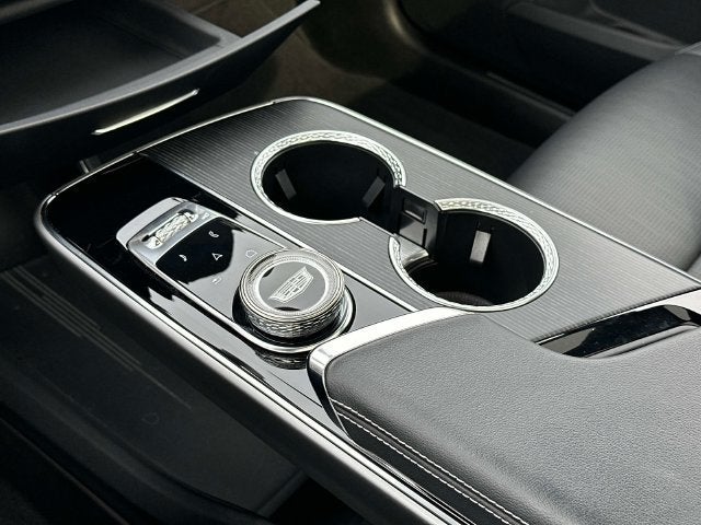 2024 Cadillac LYRIQ Luxury 1