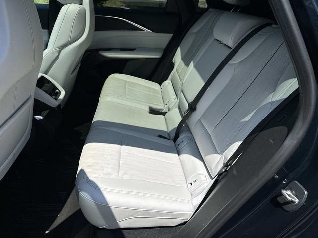 2024 Cadillac LYRIQ Luxury 1