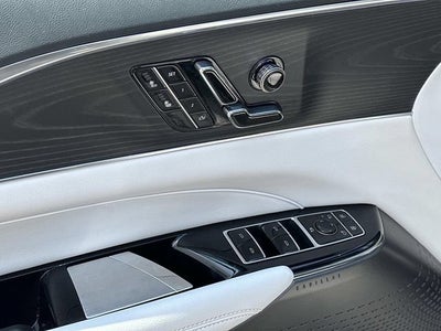 2024 Cadillac LYRIQ Luxury 1