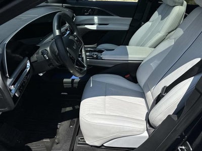 2024 Cadillac LYRIQ Luxury 1