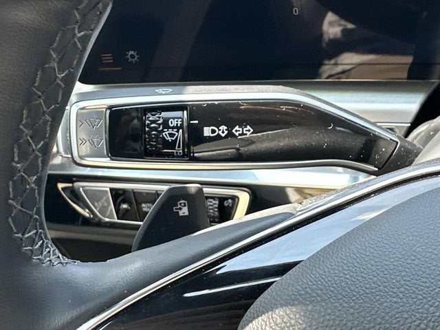 2024 Cadillac LYRIQ Luxury 1