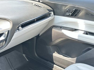 2024 Cadillac LYRIQ Luxury 1