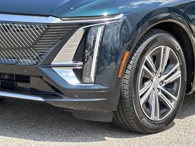2024 Cadillac LYRIQ Luxury 1