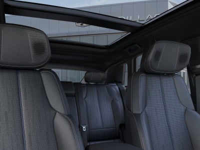 2025 Cadillac LYRIQ Luxury 2