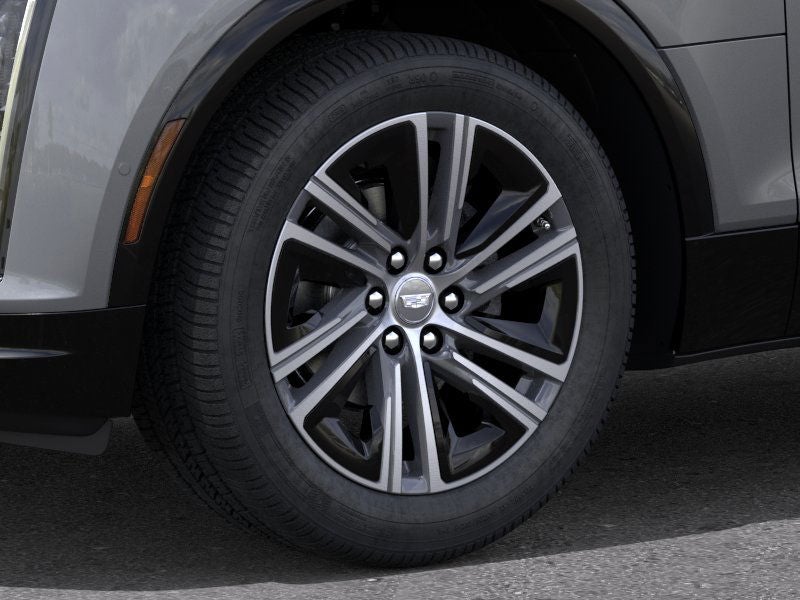 2025 Cadillac LYRIQ Luxury 2