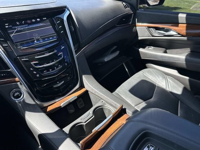 2020 Cadillac Escalade Luxury