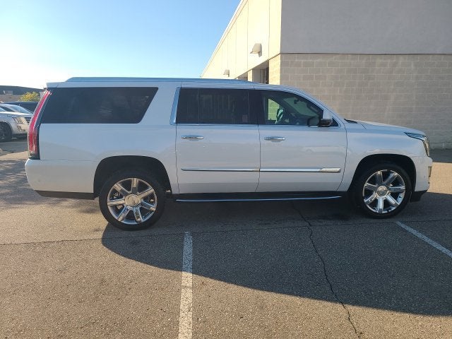 2017 Cadillac Escalade ESV Luxury