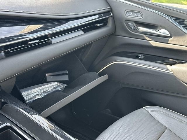 2024 Cadillac Escalade ESV Sport