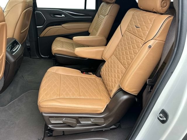 2022 Cadillac Escalade ESV Sport