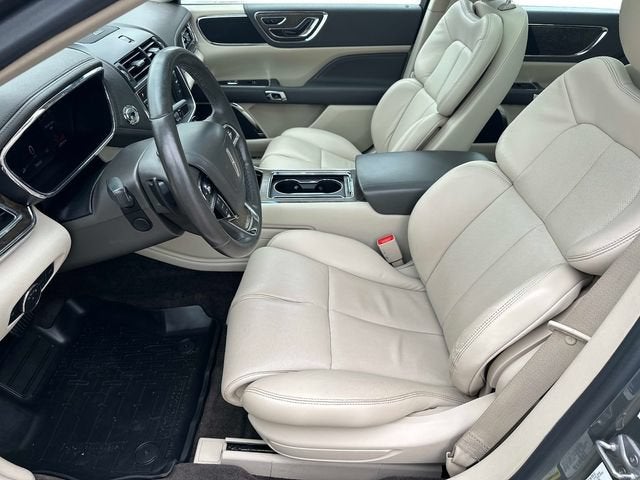 2017 Lincoln Continental Select