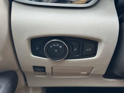 2017 Lincoln Continental Select