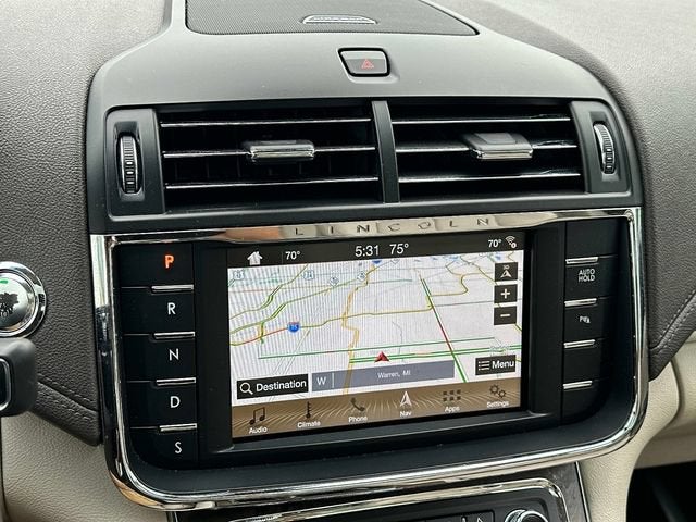 2017 Lincoln Continental Select