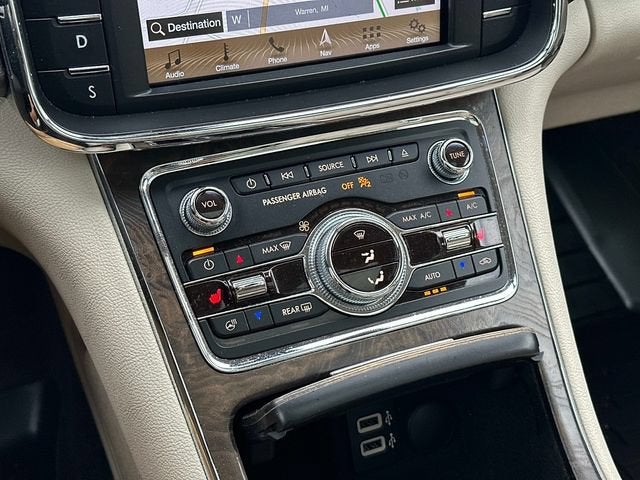2017 Lincoln Continental Select